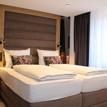 Hotel Reutlinger Hof Ройтлинген Экстерьер фото