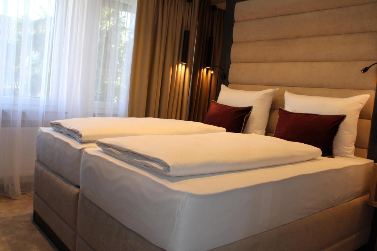 Hotel Reutlinger Hof Ройтлинген Экстерьер фото