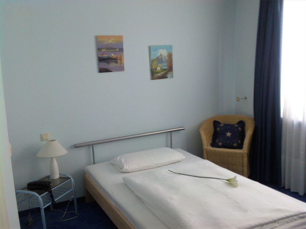 Hotel Reutlinger Hof Ройтлинген Экстерьер фото