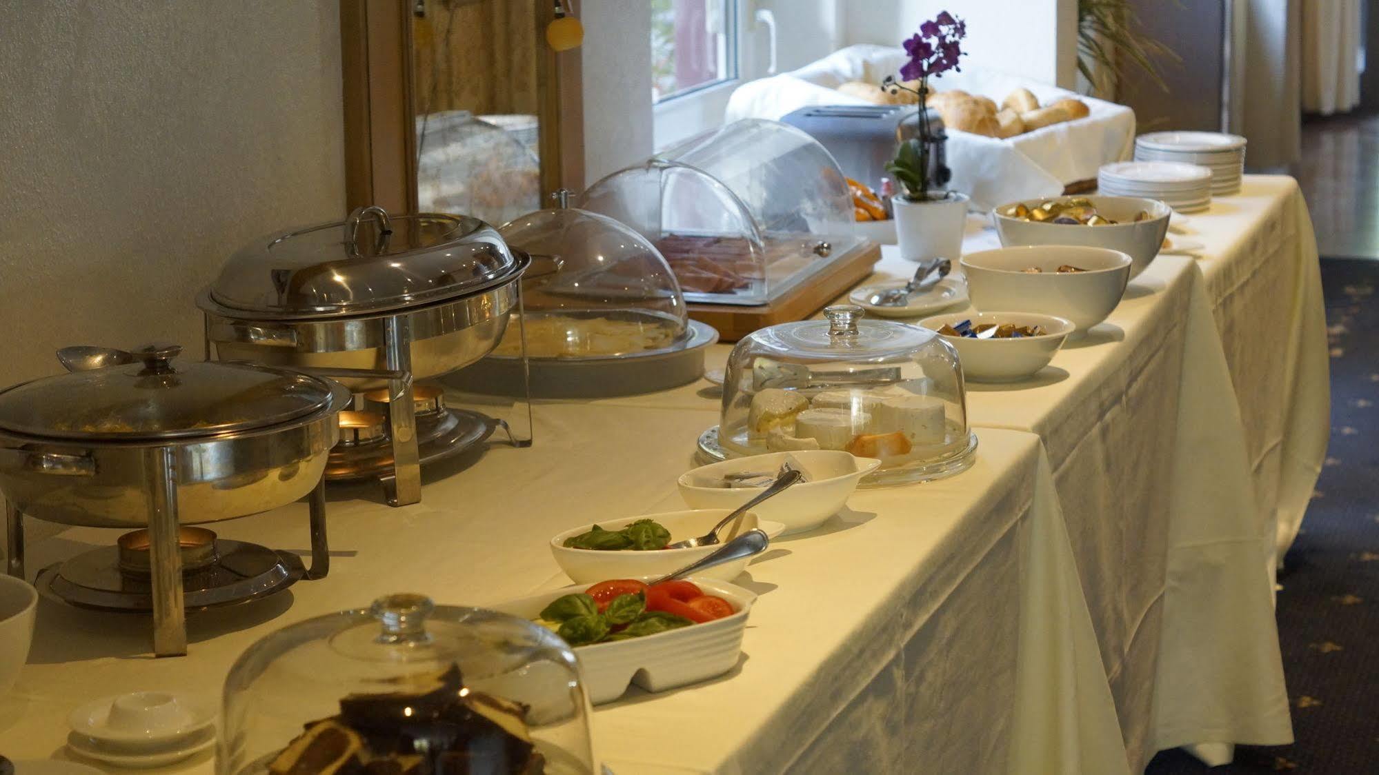 Hotel Reutlinger Hof Ройтлинген Экстерьер фото